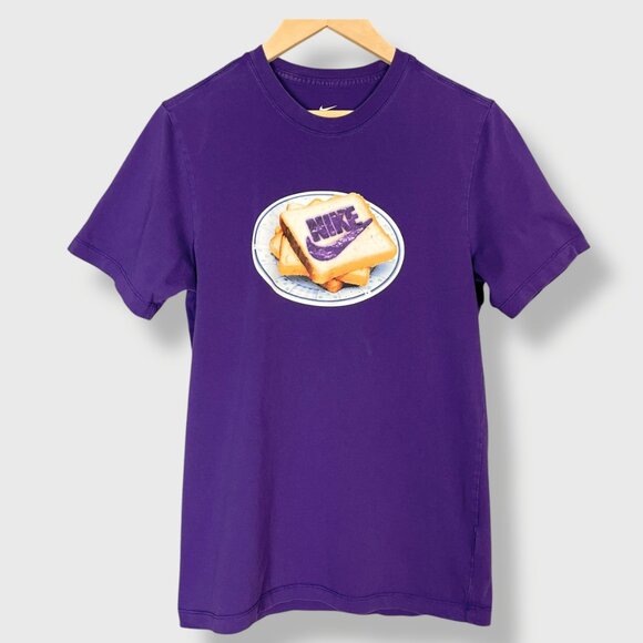 Nike T-Shirt Jelly Bread Purple Size Small Short Sleeves Graphic Tee Crew Neck - Picture 1 of 13